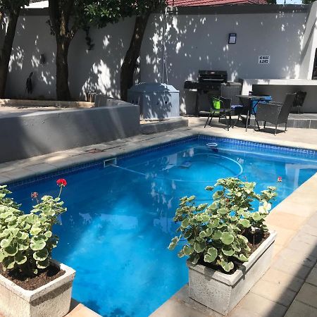 Aluve Guesthouse Johannesburg Luaran gambar